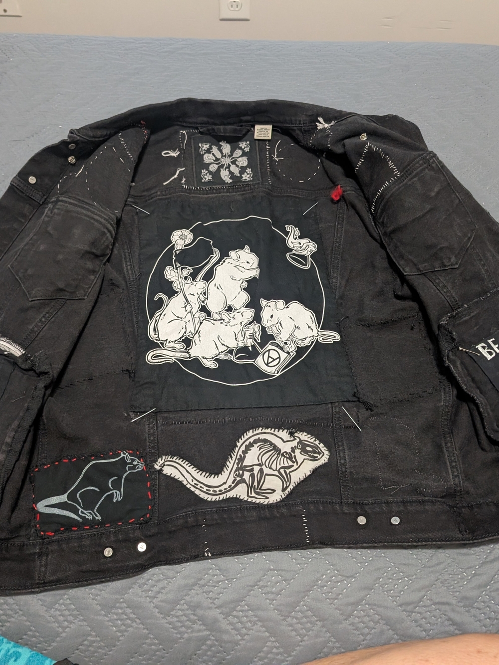 Punk Rat-Themed Battle Jacket. Levis Brand. - Picture 3 of 7